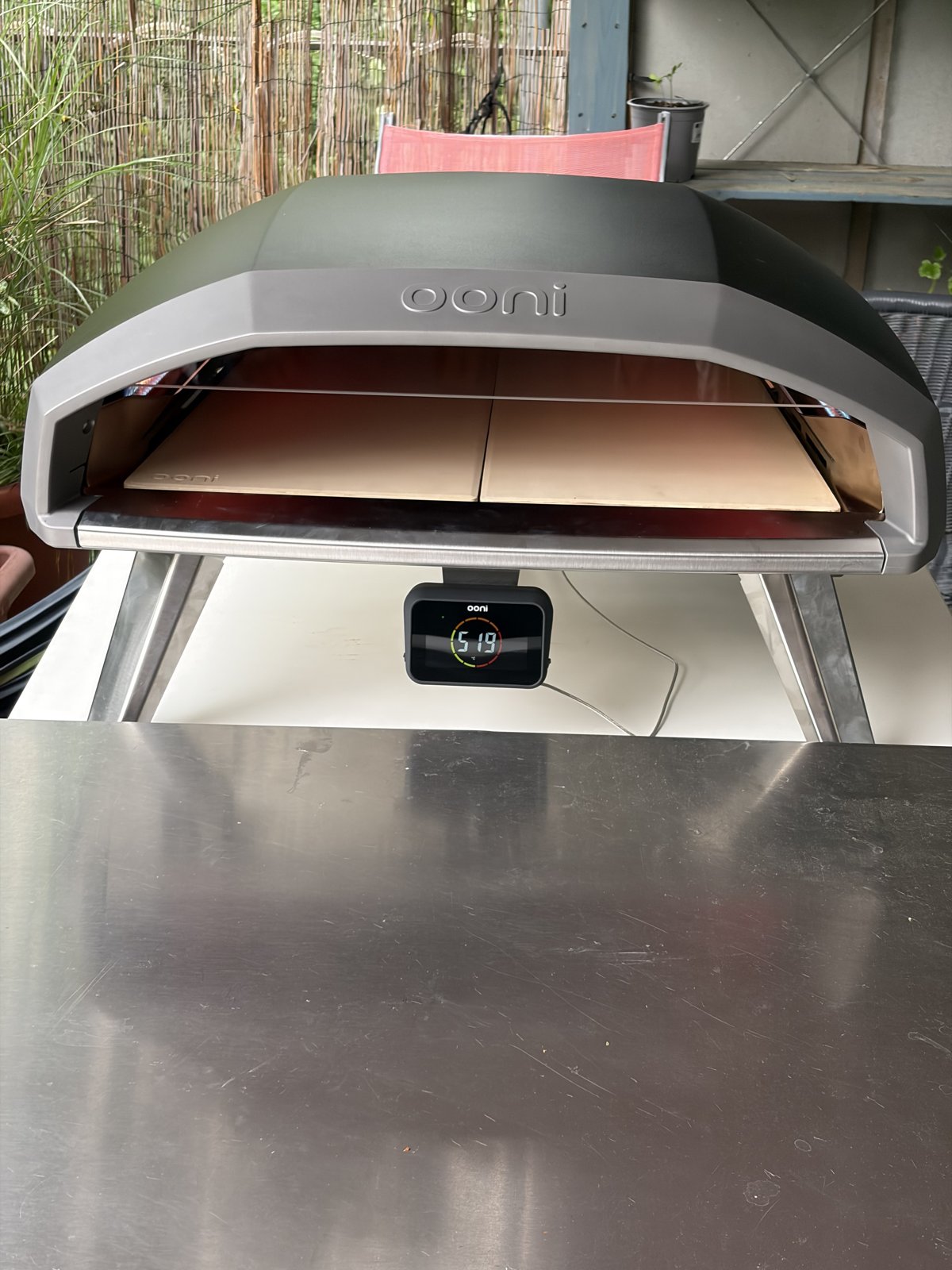 Unser Ooni Koda 2 Pro Gas-Pizzaofen, einsatzbereit zum Mieten
